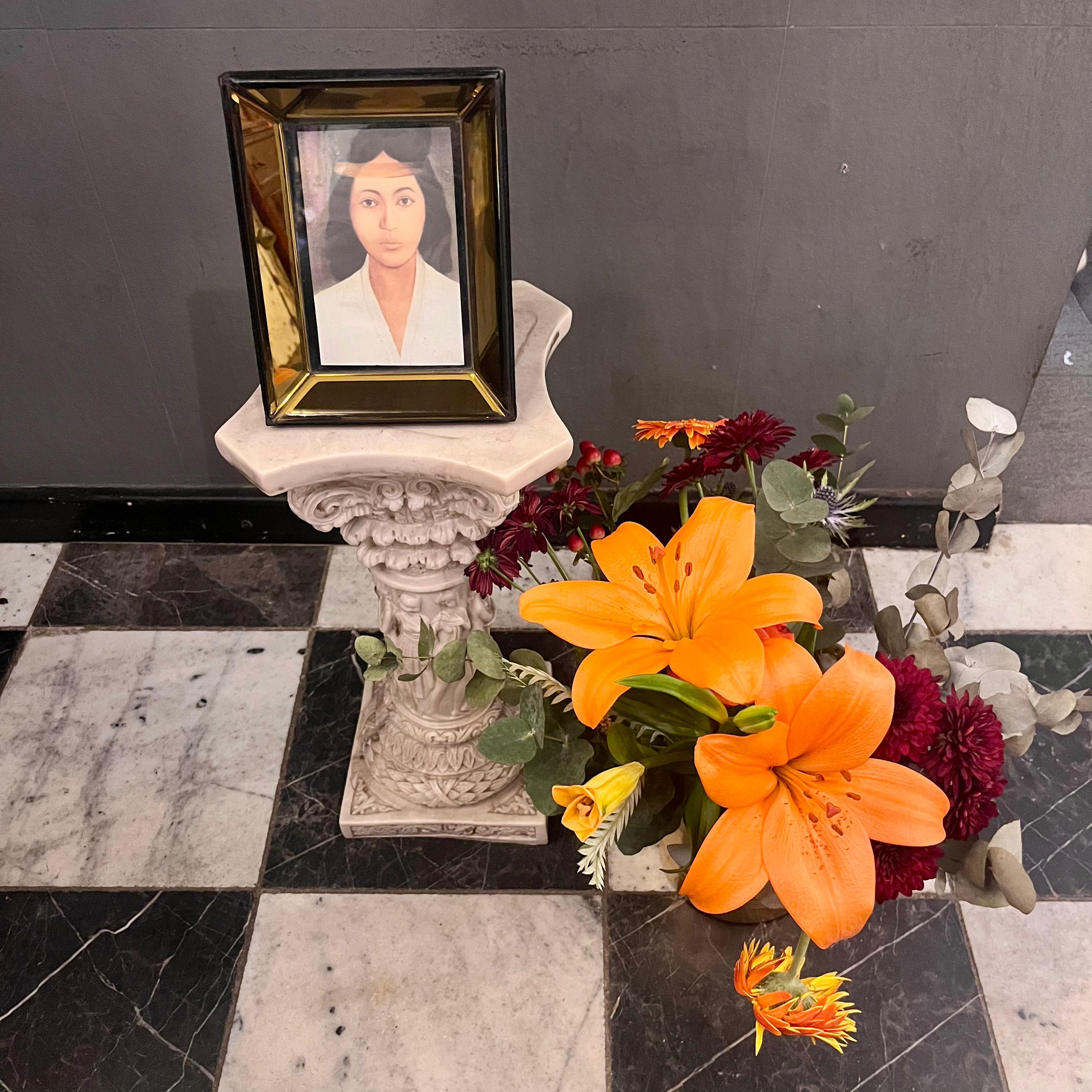 Faceted Gold Mirror Edge Photo Frame