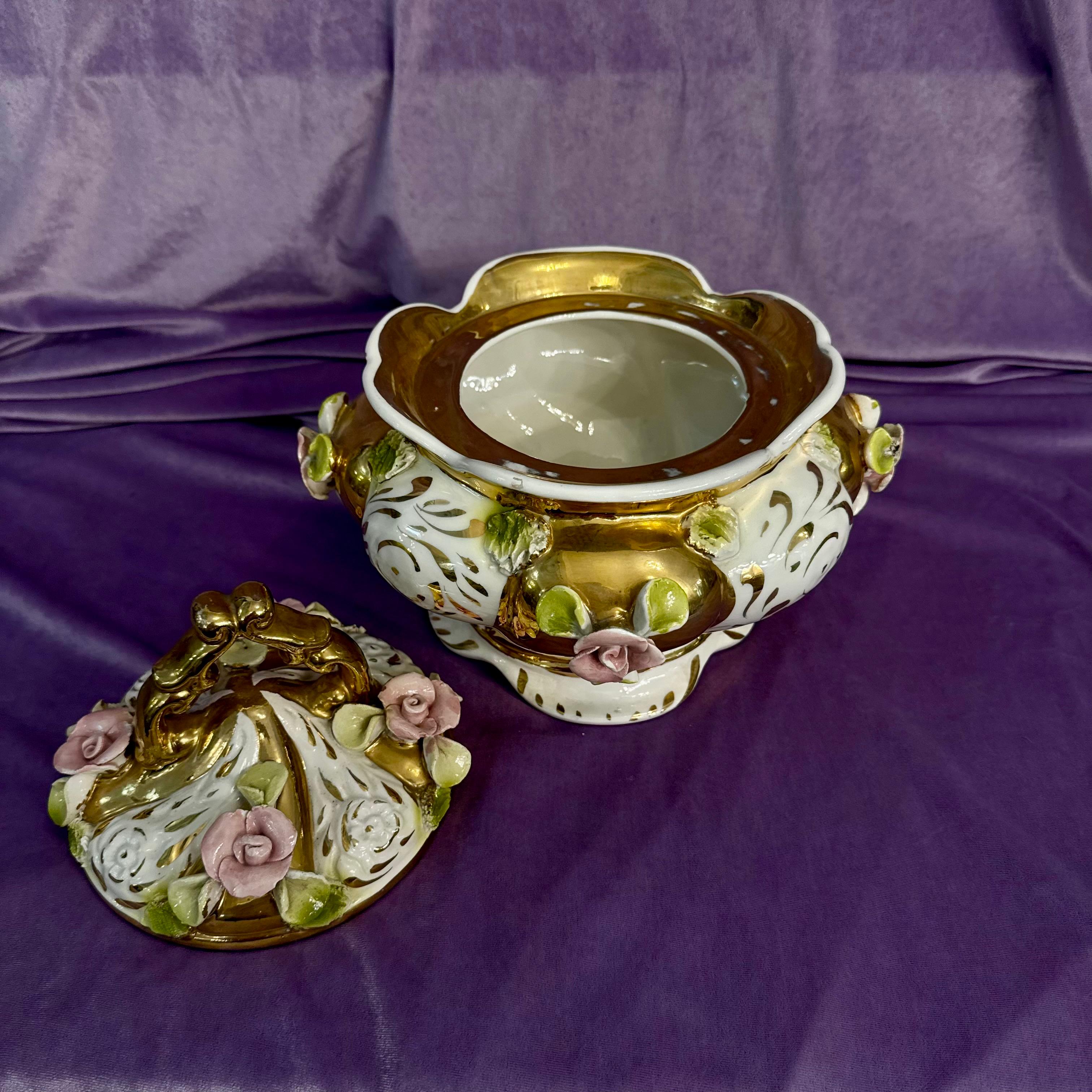 Capodimonte Lidded Urn with Gilt and Applied Roses