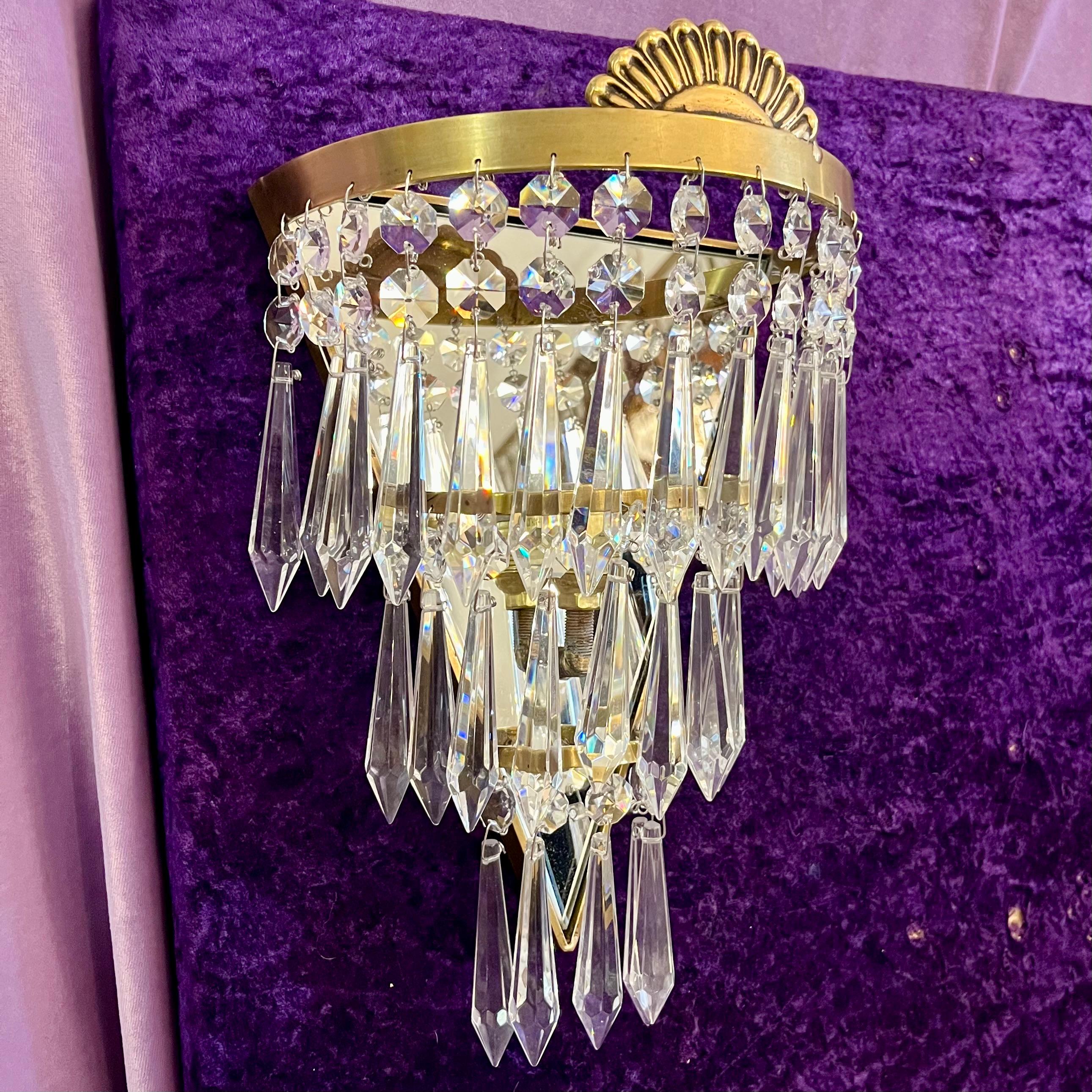A Single Delos Custom Brass and Crystal Waterfall Sconce