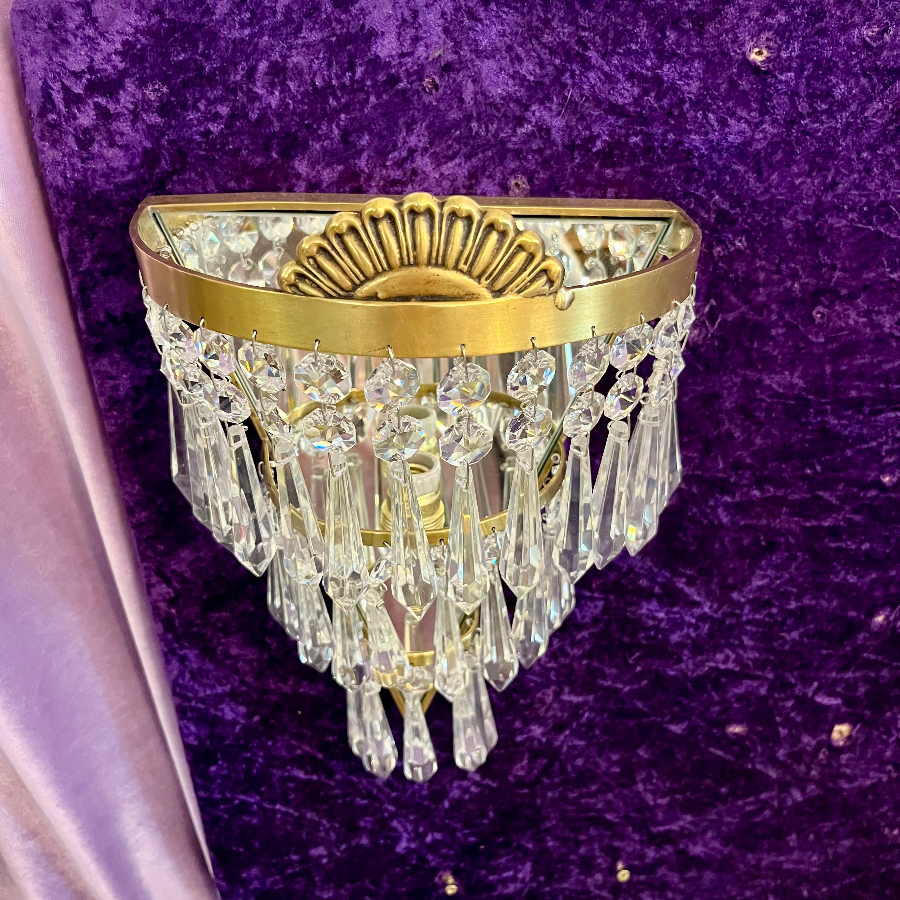 A Single Delos Custom Brass and Crystal Waterfall Sconce