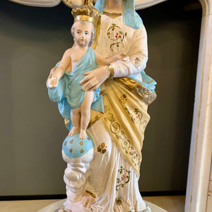 Beautiful Statue of Mary and Baby Jesus