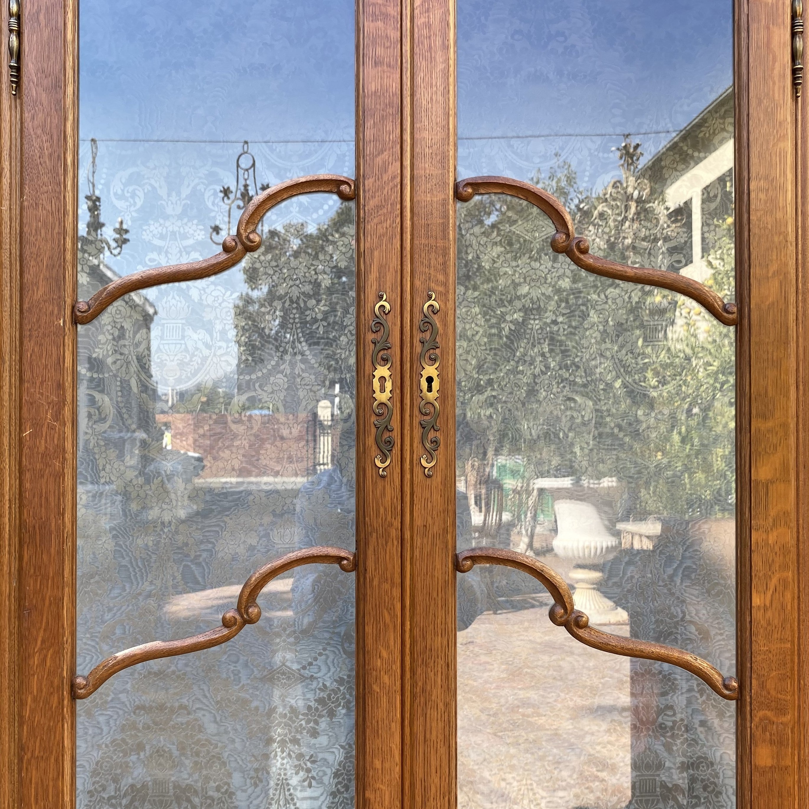 Antique Carved French Oak Display Cabinet with Snails Feet