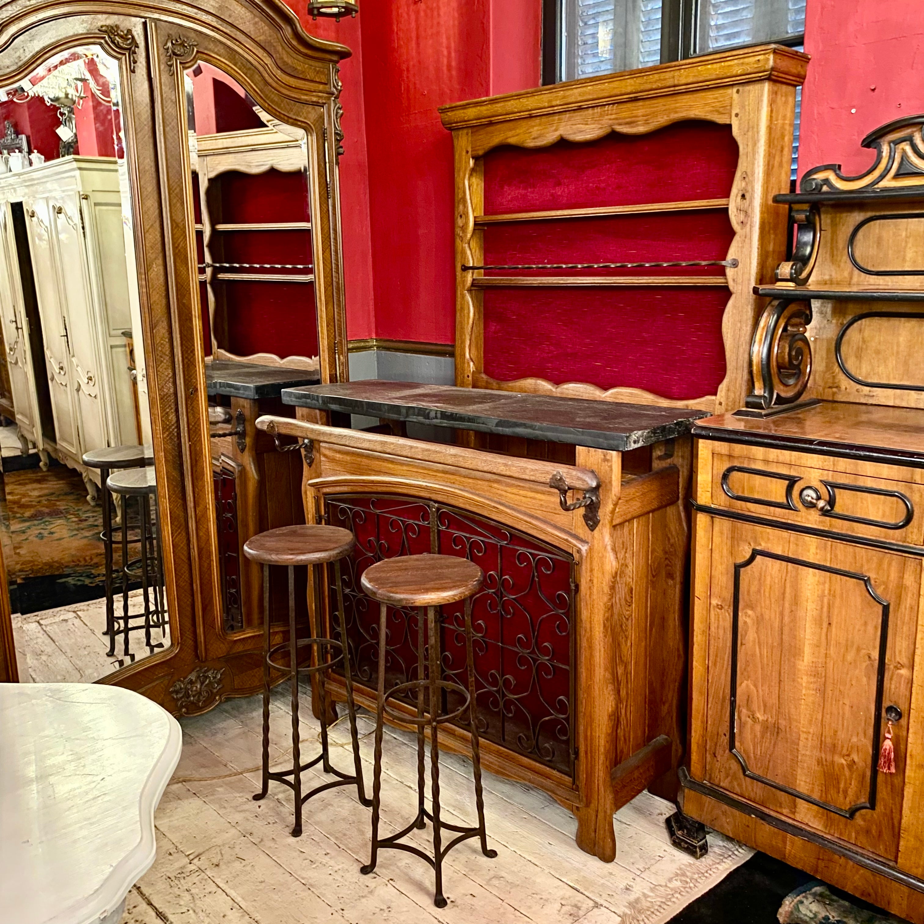 Antique Oak Bar with Stools