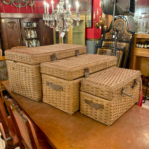 3 Piece Set Wicker Baskets with Leather Straps