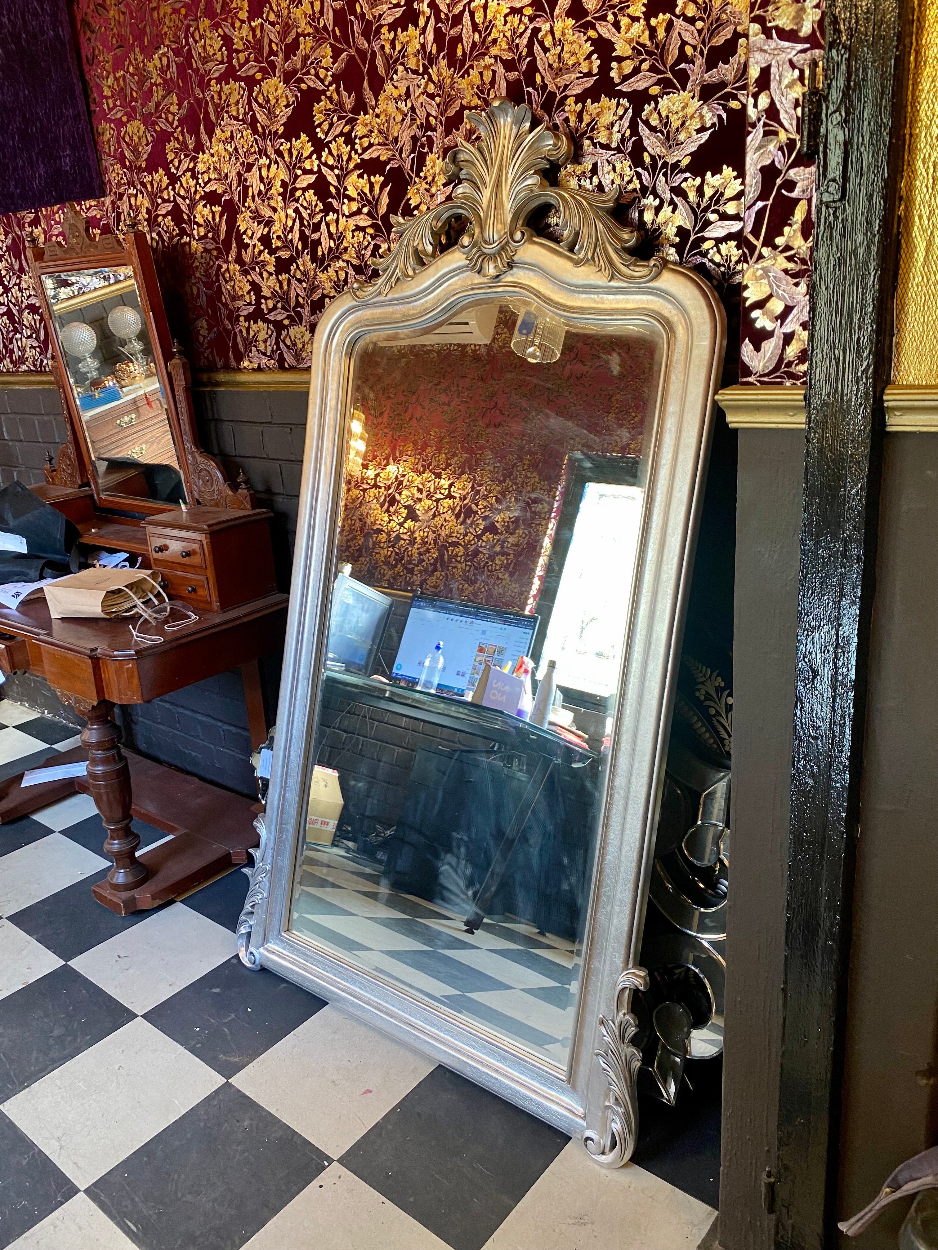 French Style Mirror - 1800h