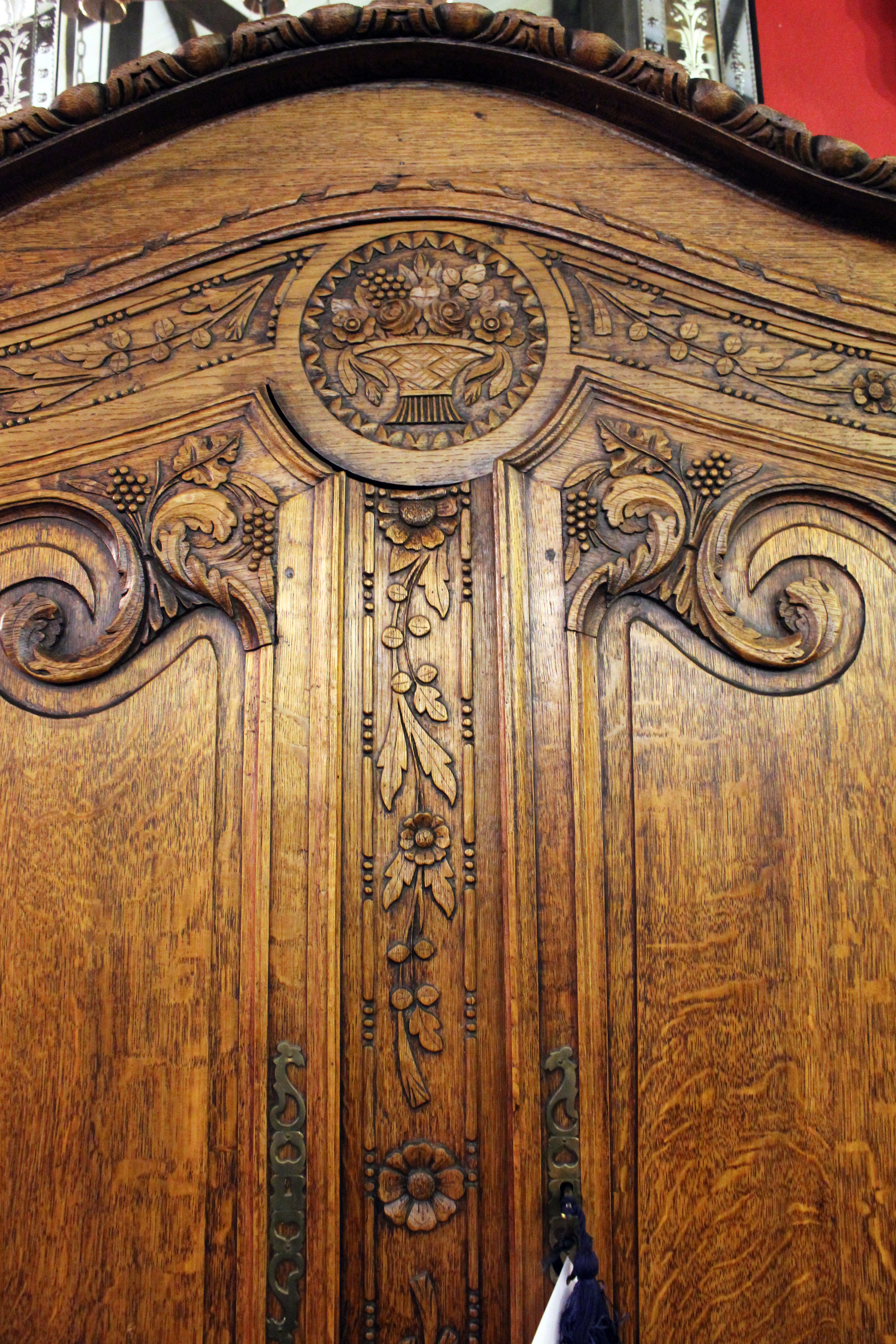 Late 19th Century French Oak Provencal Armoire with Snails Feet