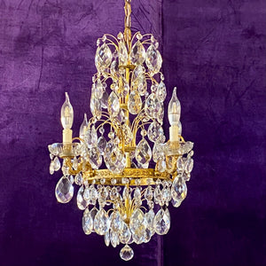 Stunning Vintage Italian Gilt Chandelier with Teardrop Crystals